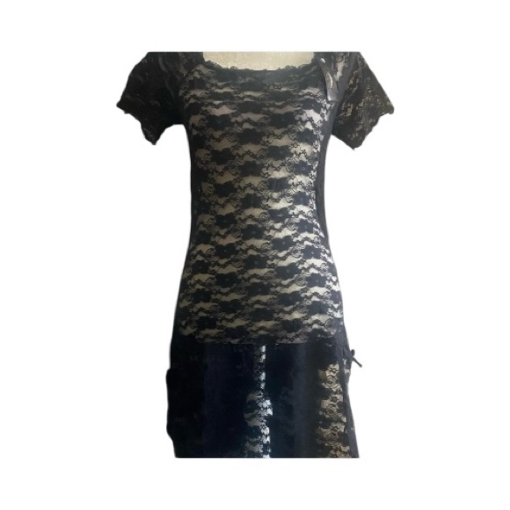 NWT-JUST SEXY LINGERIE
Black lace chemise